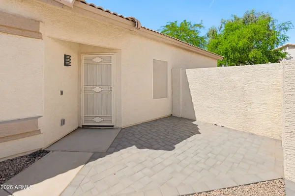 a view of backyard with small space