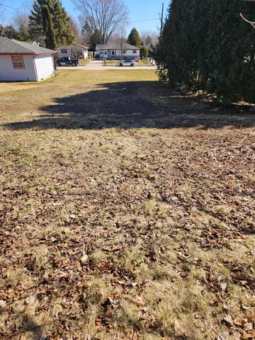 $22,000 | 1616 Fern Drive, Manitowoc, WI 54220