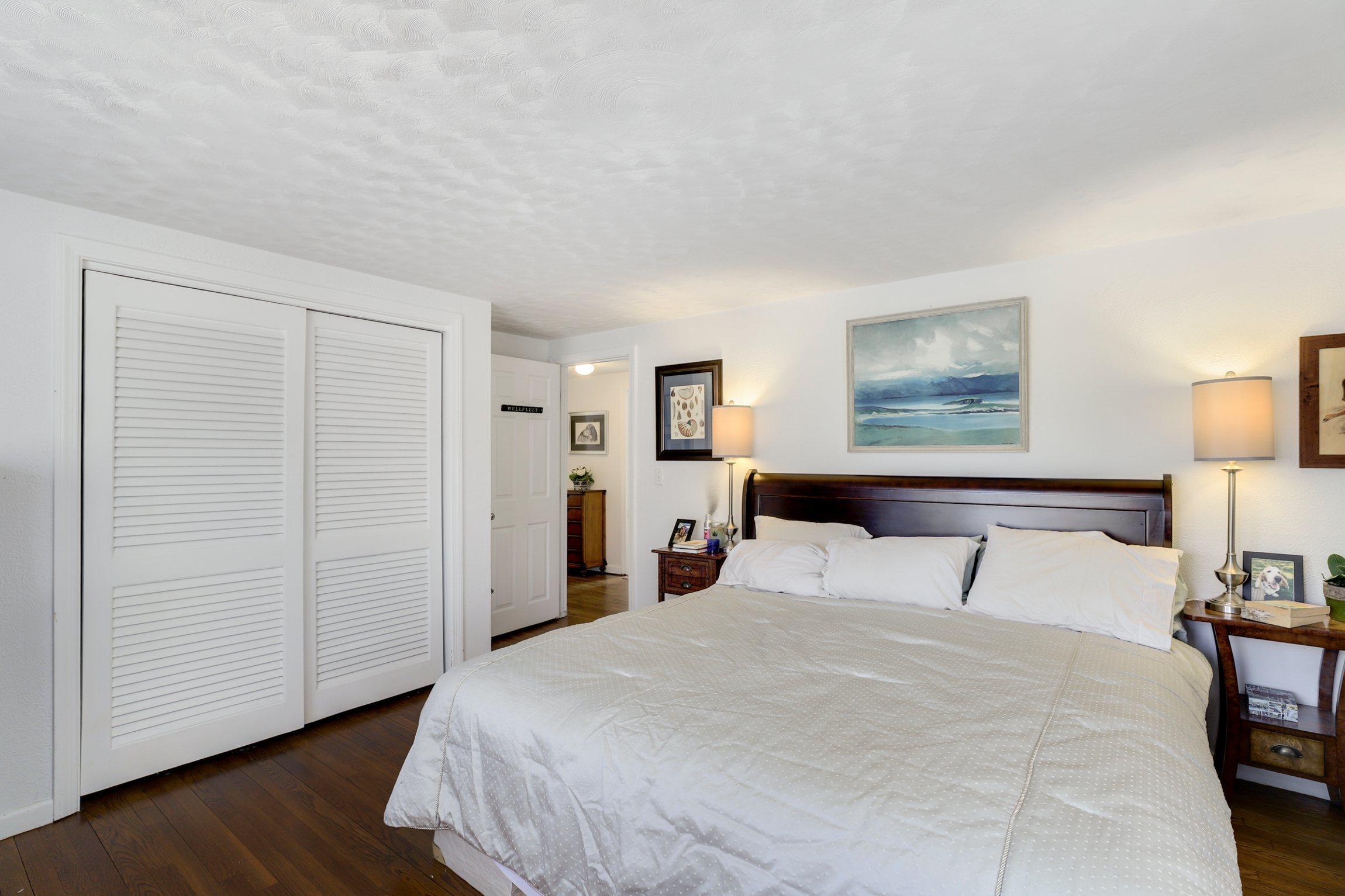 73 Lillian Road Hyannis, MA 02601 - Photo 16 of 28 06