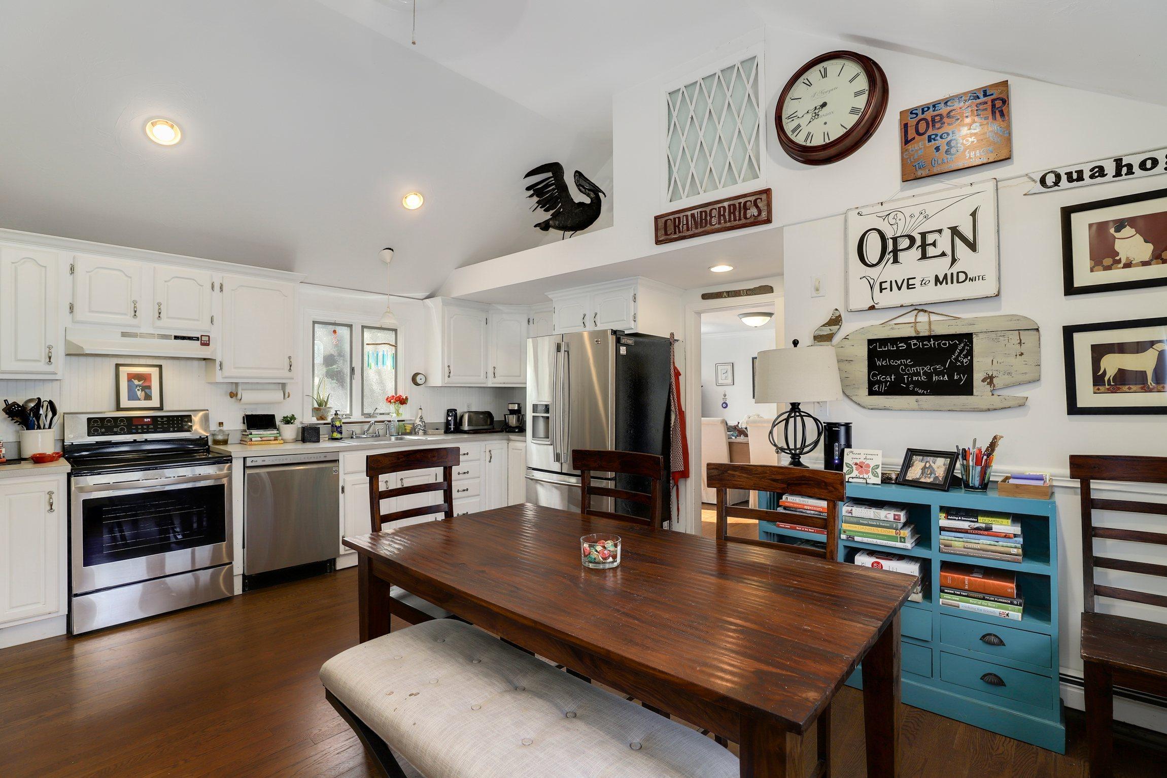 73 Lillian Road Hyannis, MA 02601 - Photo 8 of 28 09