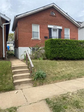 $99,900 | 4850 Goethe Avenue, St. Louis, MO 63116