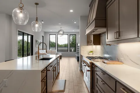 $1,450,000 | 524 Francis Court, Liberty Hill, TX 78642