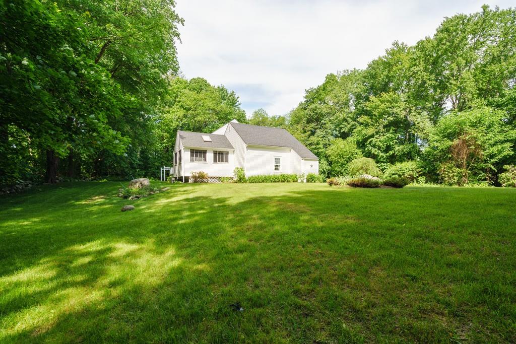 13 Deerfield Road Medway, MA 02053 - Photo 25 of 28