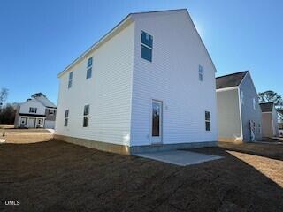 87 Stout Landing Dunn, NC 28334 - Photo 3 of 5 a backyard of a house