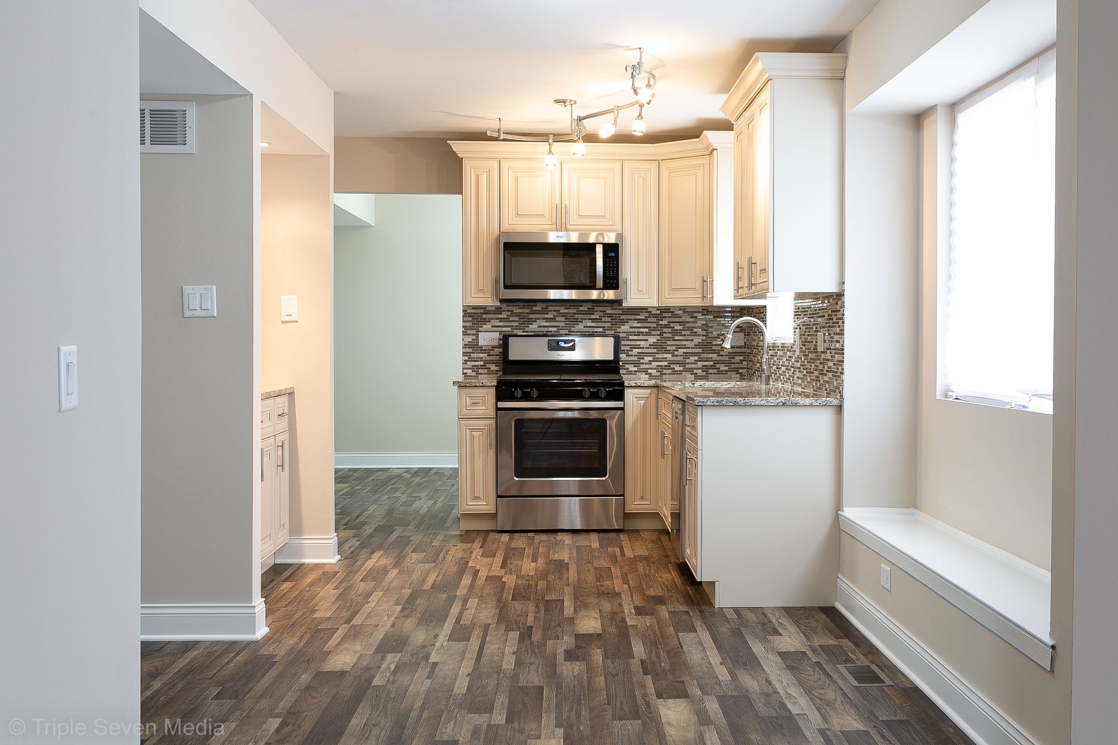 233 Willow Road Matteson, IL 60443 - Photo 7 of 32