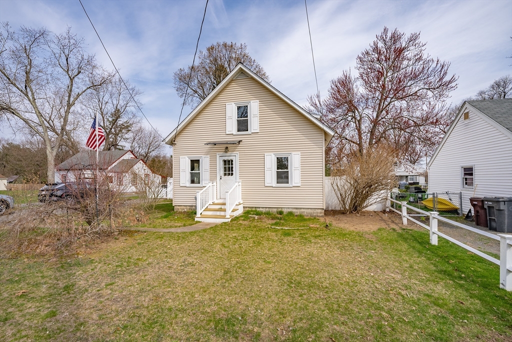 194 Holyoke Road Westfield, MA 01085 - Photo 1 of 34 Gallery Image 1