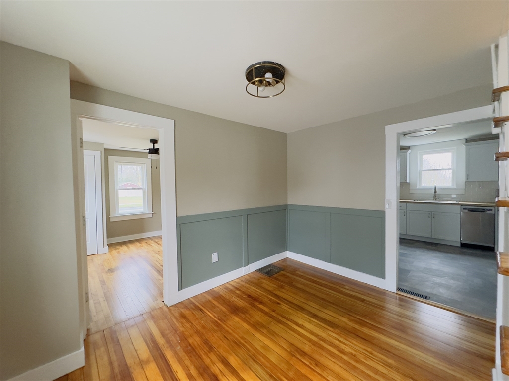 194 Holyoke Road Westfield, MA 01085 - Photo 19 of 34 Gallery Image 19