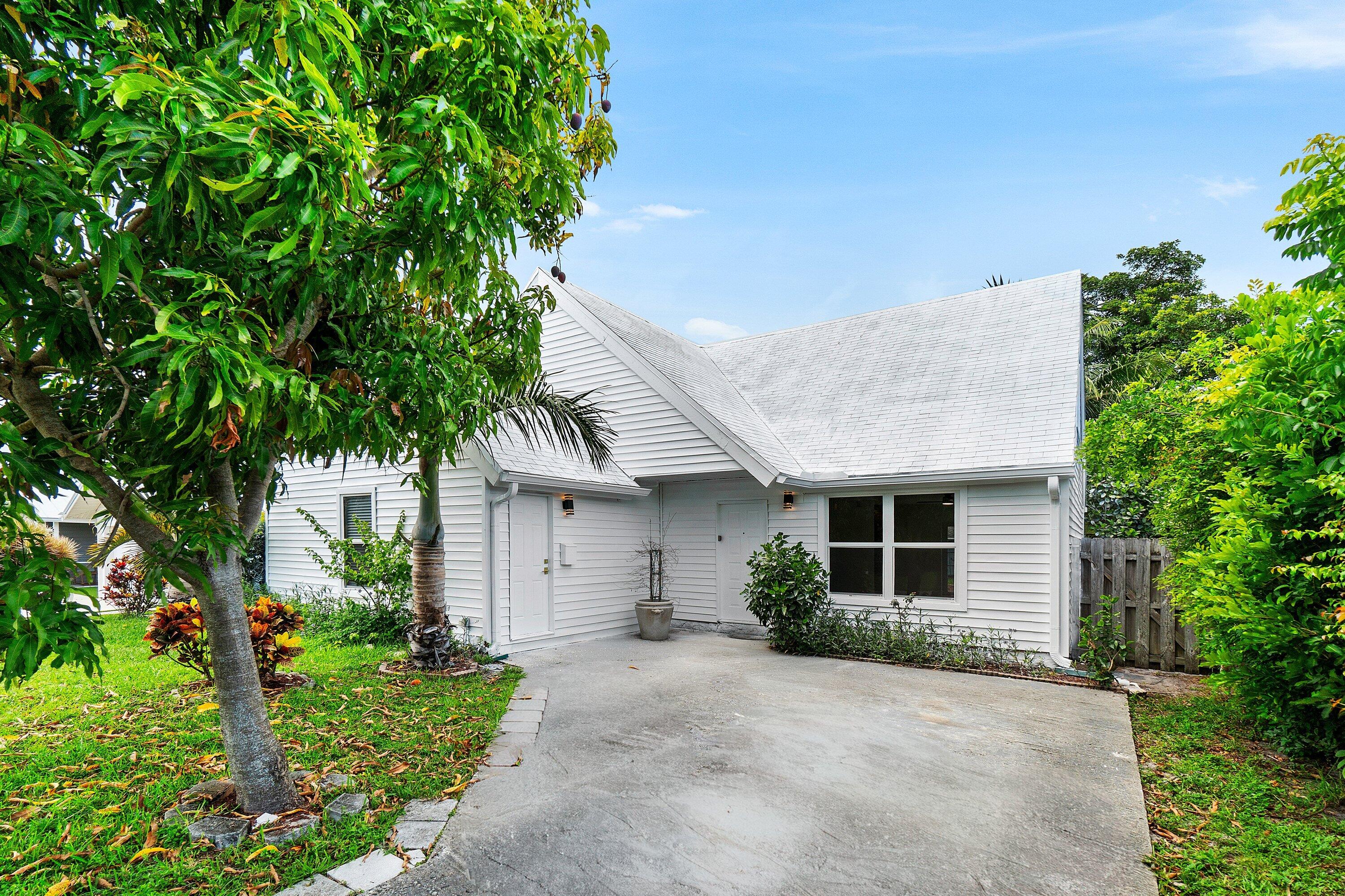 5119 Oak Hill Road Delray Beach, FL 33484 - Photo 40 of 44 004-5119OakHillRoad-DelrayBeach-FL-33484