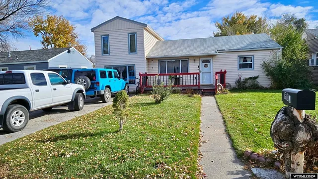 $185,000 | 817 South 11th Street, Worland, WY 82401