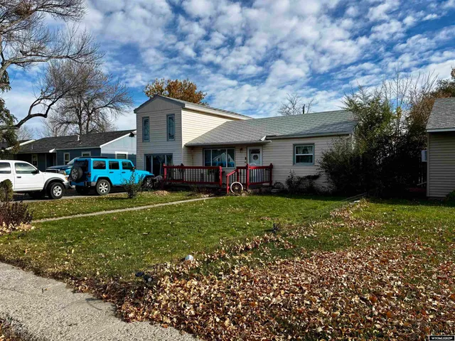 $185,000 | 817 South 11th Street, Worland, WY 82401