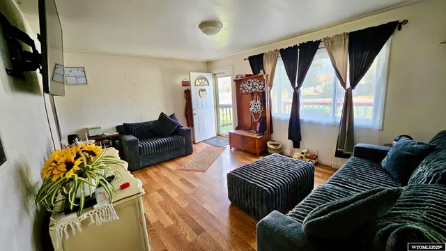 $185,000 | 817 South 11th Street, Worland, WY 82401
