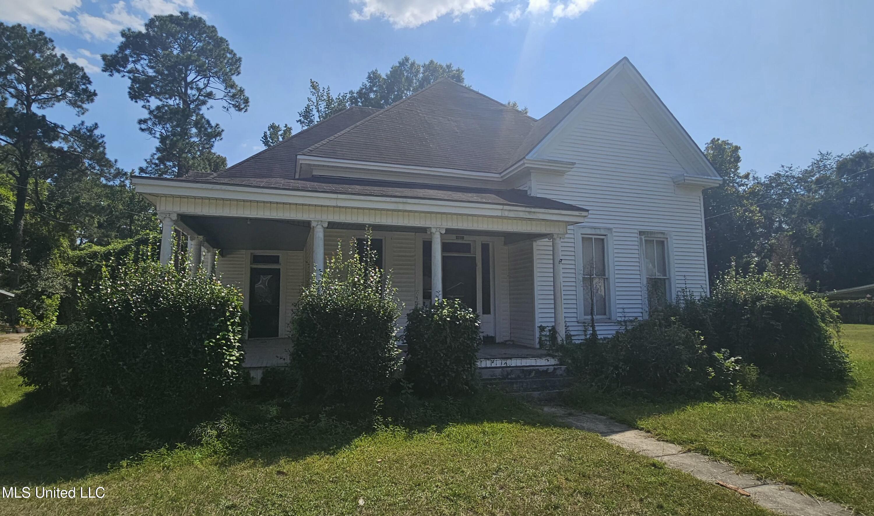 710 Church Street Columbia, MS 39429 - Photo 11 of 24 20250911_143545