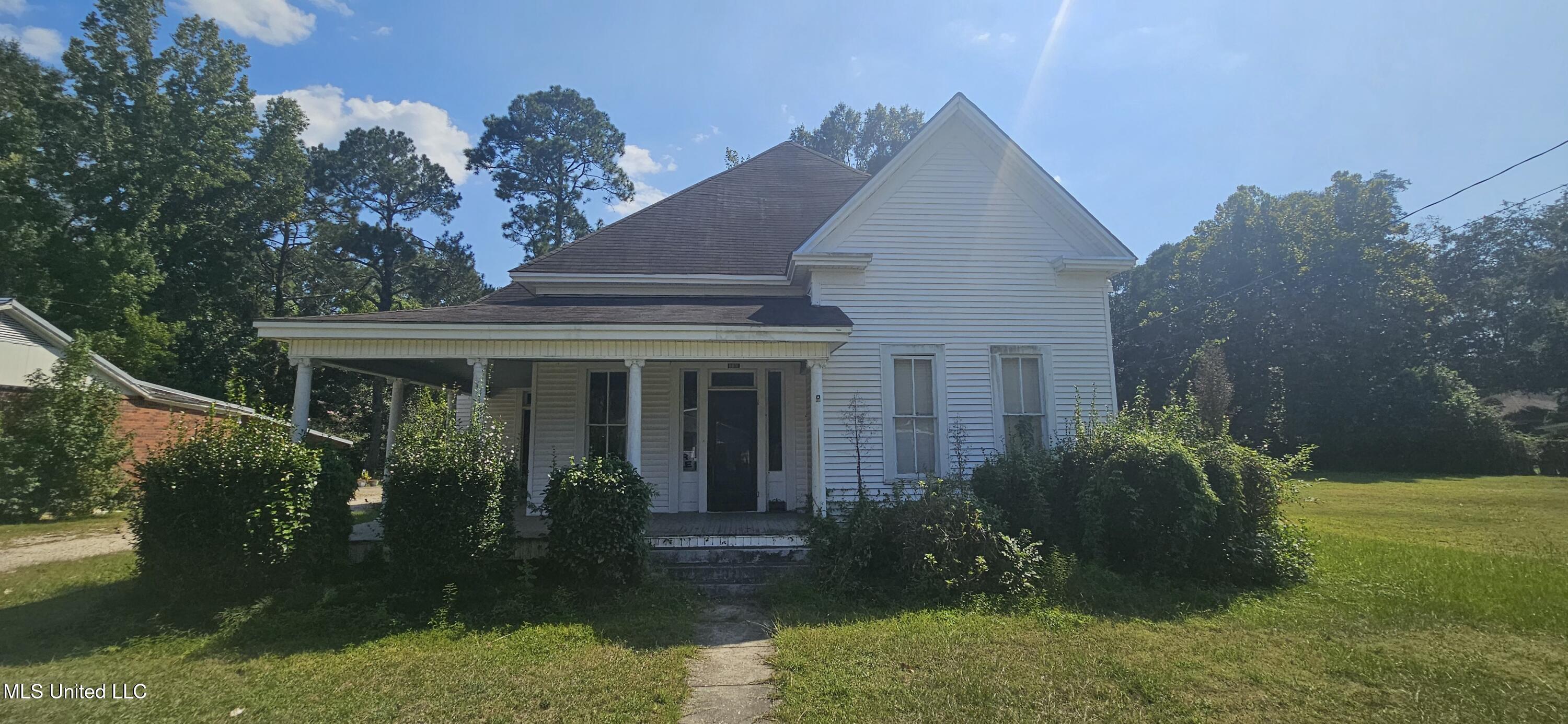 710 Church Street Columbia, MS 39429 - Photo 8 of 24 20250911_144748