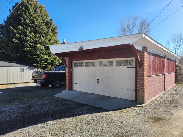 $305,000 | 1105 Nevada Street, Gooding, ID 83330
