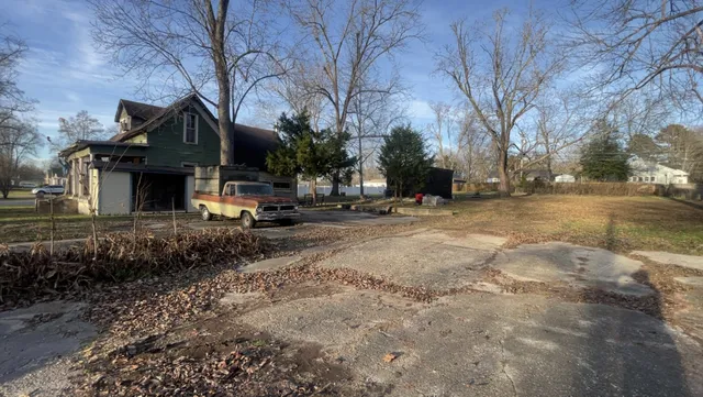 $125,000 | 702 North Washington Street, Tullahoma, TN 37388