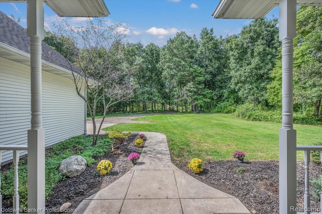 575 Lake George Road Oakland, MI 48363 - Photo 8 of 41 Gallery Image 8