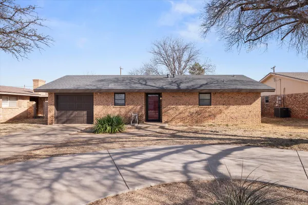 $159,900 | 403 Poplar Street, Levelland, TX 79336