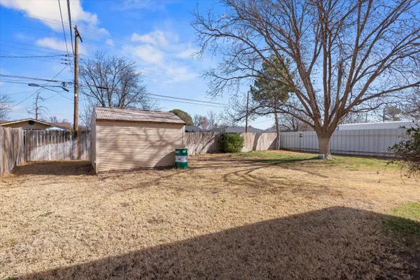$159,900 | 403 Poplar Street, Levelland, TX 79336