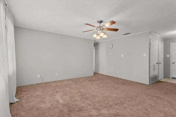$159,900 | 403 Poplar Street, Levelland, TX 79336