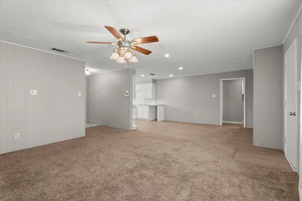 $159,900 | 403 Poplar Street, Levelland, TX 79336