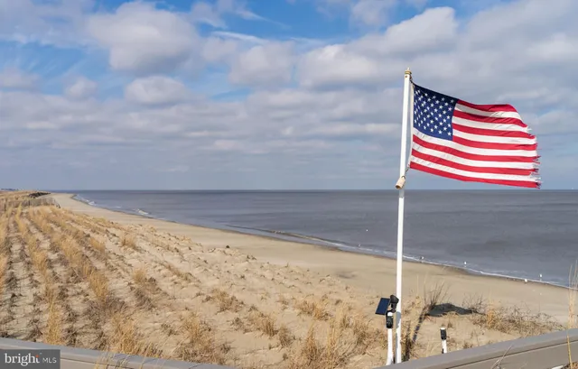 $1,514,999 | 2851 South Bayshore Drive, Milton, DE 19968