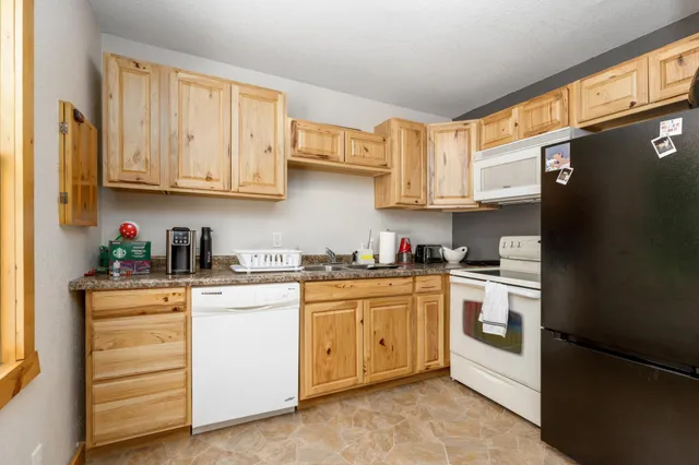 $195,000 | 14686 Wonderland Park Road, Brainerd, MN 56401