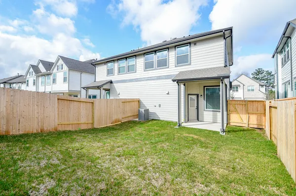 $1,975 | 130 East Coralburst Loop, Montgomery, TX 77316