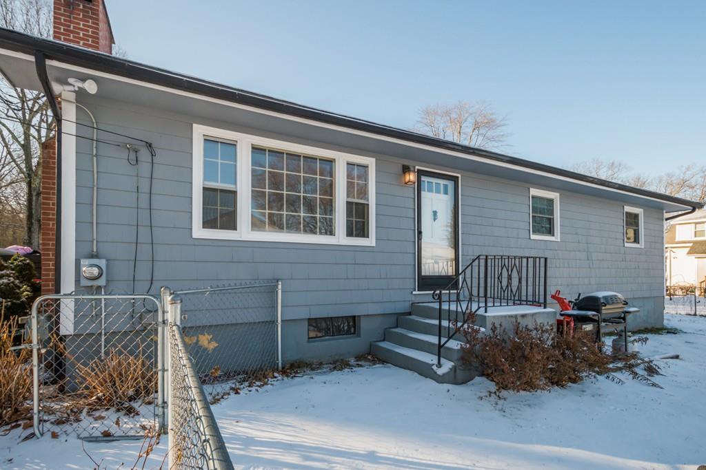 16 Nonquit Street Worcester, MA 01604 - Photo 2 of 20 Gallery Image 2