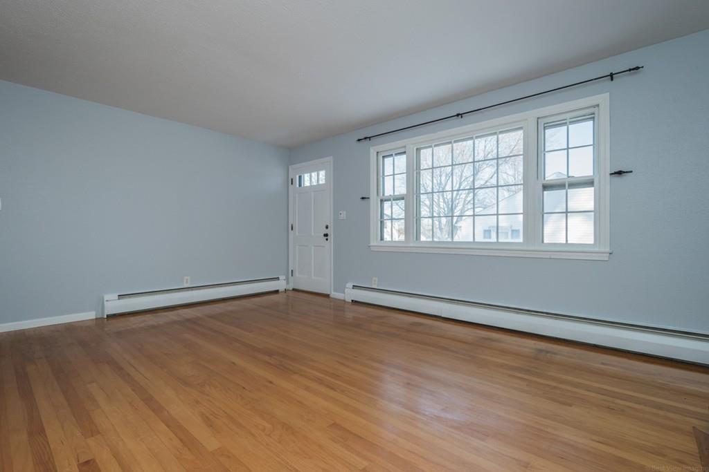 16 Nonquit Street Worcester, MA 01604 - Photo 4 of 20 Gallery Image 4