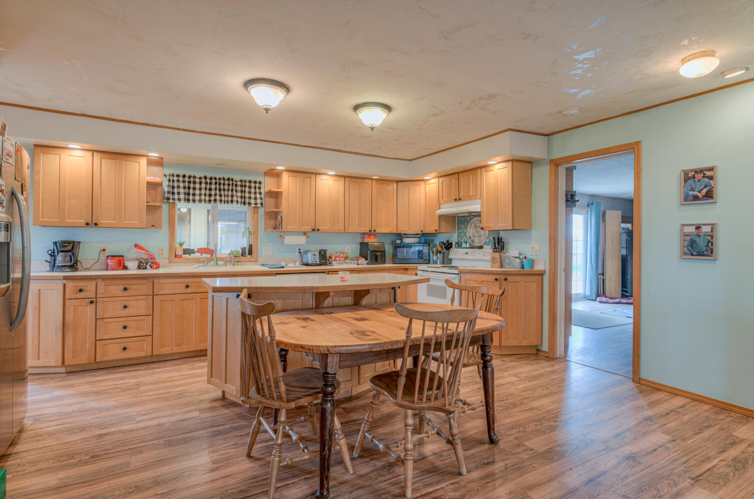 55909 Willa Road Christmas Valley, OR 97641 - Photo 14 of 44 Kitchen