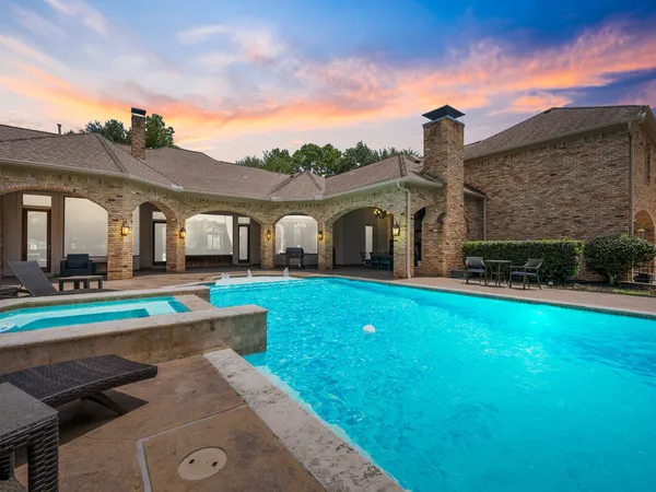 $1,200,000 | 11927 Waterford Estates Court, Tomball, TX 77377