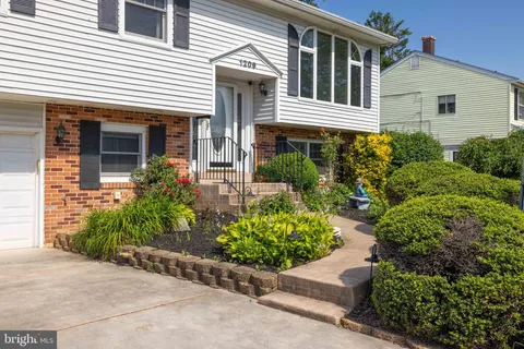 $364,999 | 1209 Grayrock Road, Newark, DE 19713