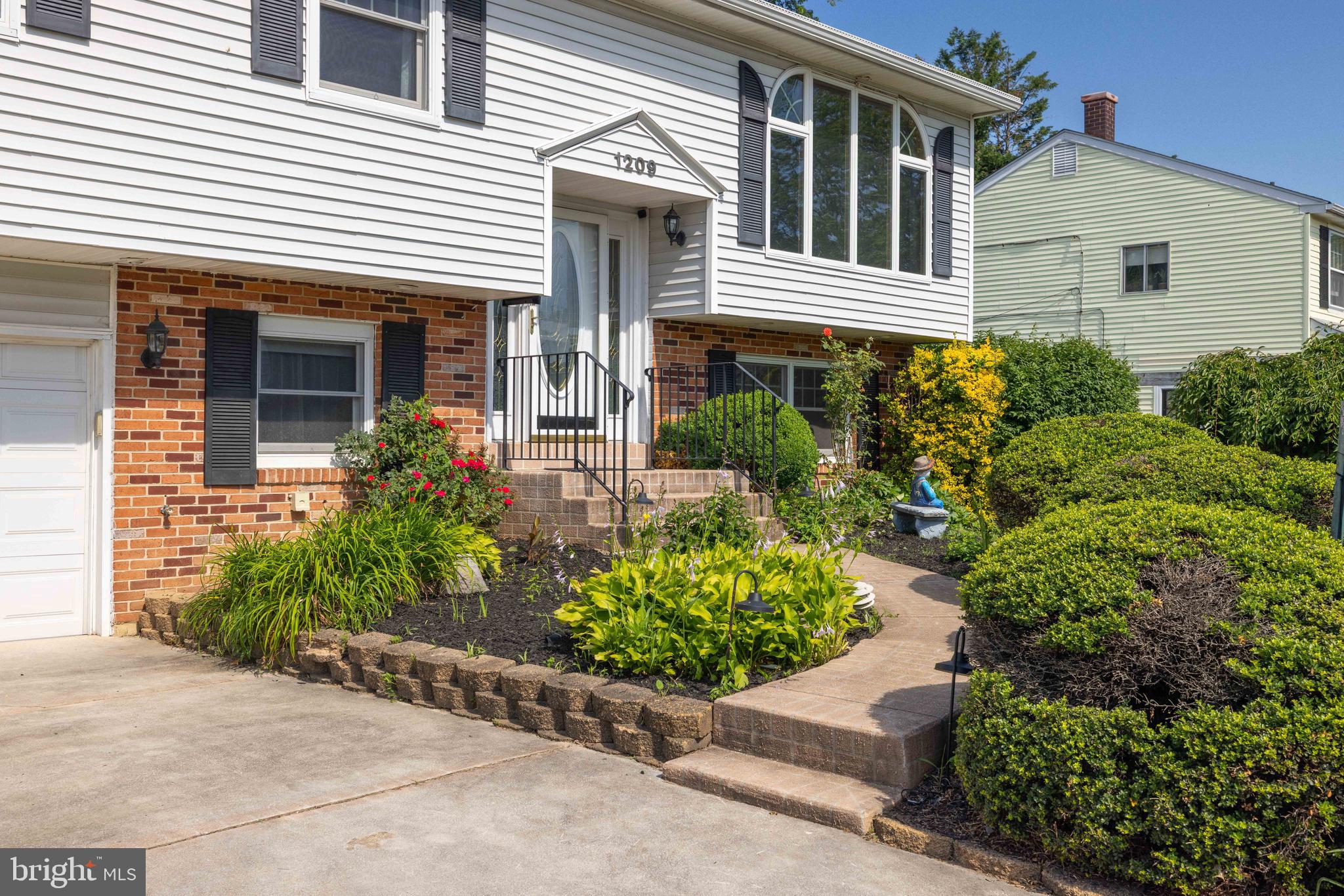 1209 Grayrock Road Newark, DE 19713 - Photo 2 of 38