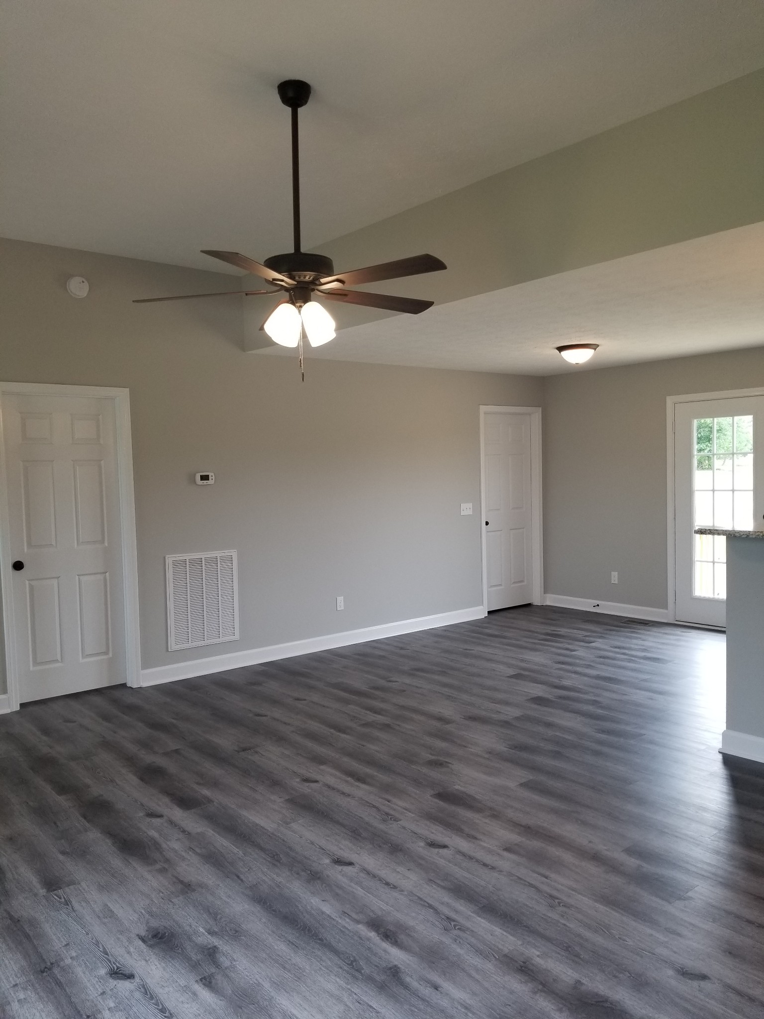 4556 Long Creek Road Lafayette, TN 37083 - Photo 3 of 25 Gallery Image 3