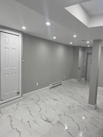 $2,200 | 2213 Belmont Avenue, Unit 1B | Belmont