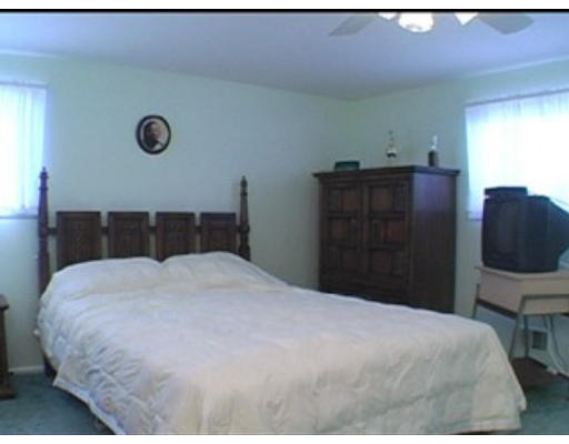 43 McAdams Road Framingham, MA 01701 - Photo 8 of 11 Gallery Image 8