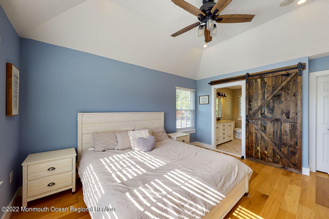 39 Violet Circle Howell, NJ 07731 - Photo 20 of 39 Modern Barndoor