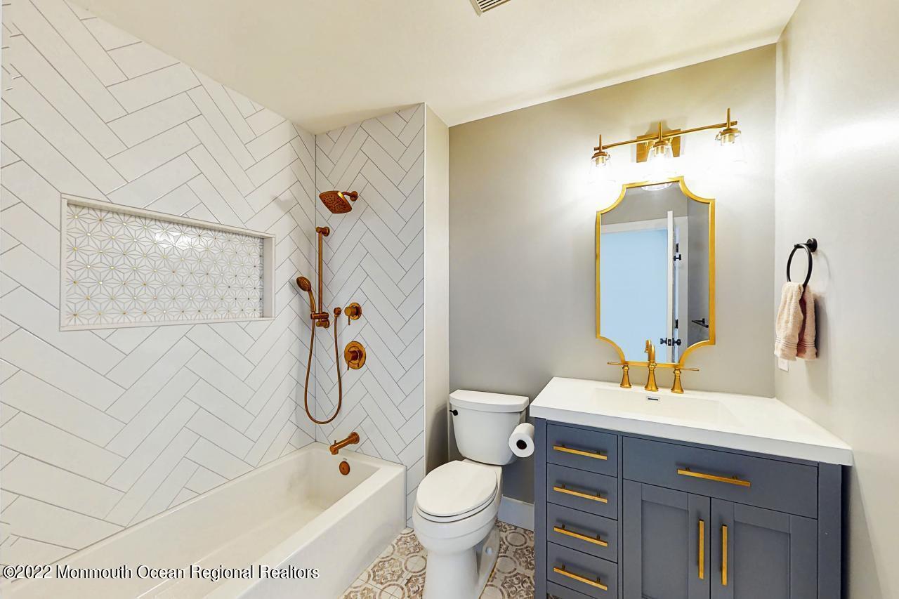 39 Violet Circle Howell, NJ 07731 - Photo 29 of 39 Guest Bath
