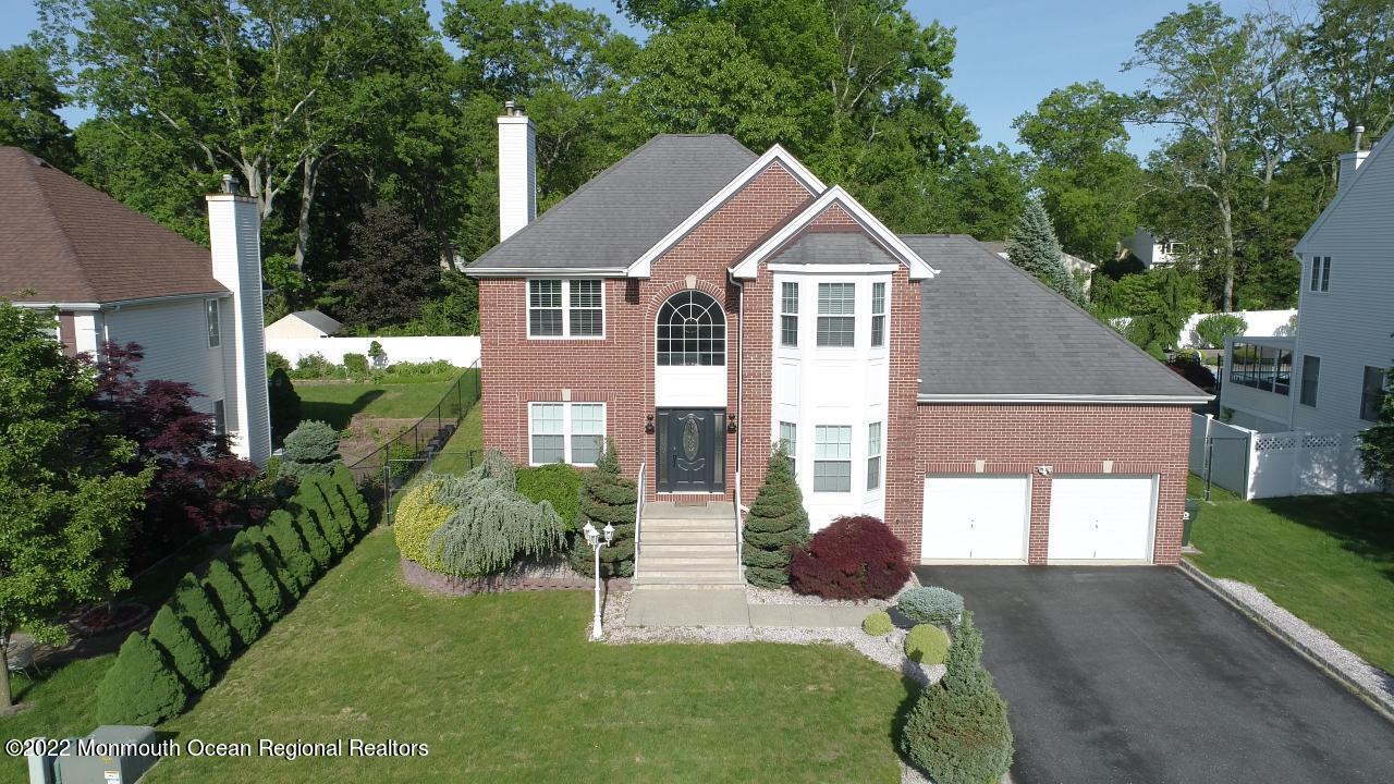 39 Violet Circle Howell, NJ 07731 - Photo 3 of 39 Beautifully Landscaped