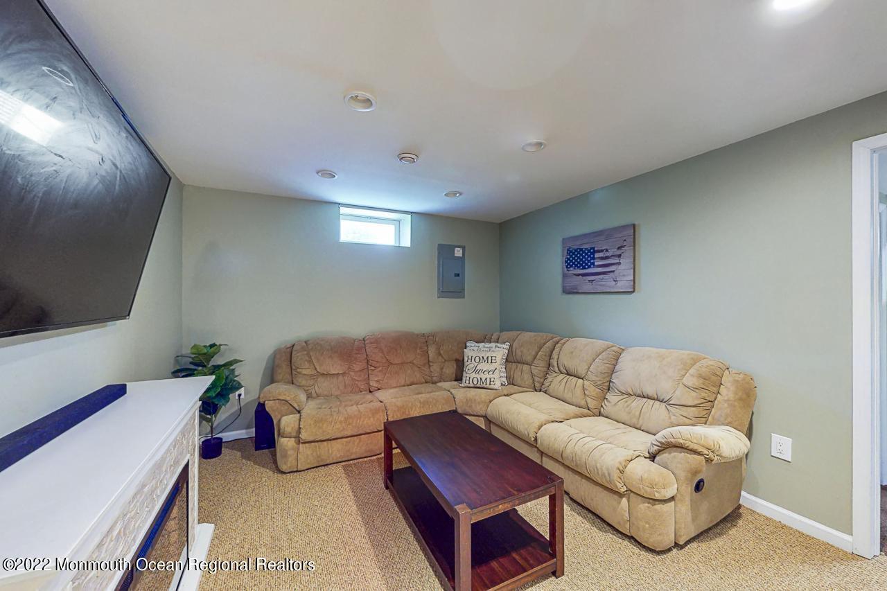 39 Violet Circle Howell, NJ 07731 - Photo 31 of 39 Extra Gathering Room