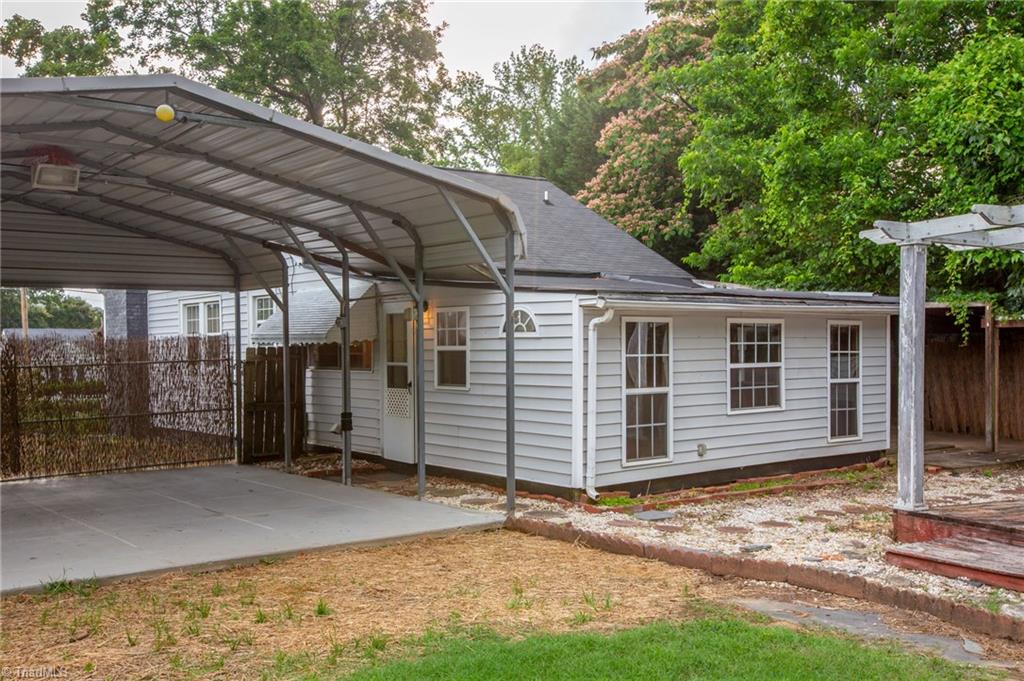2105 Baltimore Street High Point, NC 27263 - Photo 6 of 30 Gallery Image 6