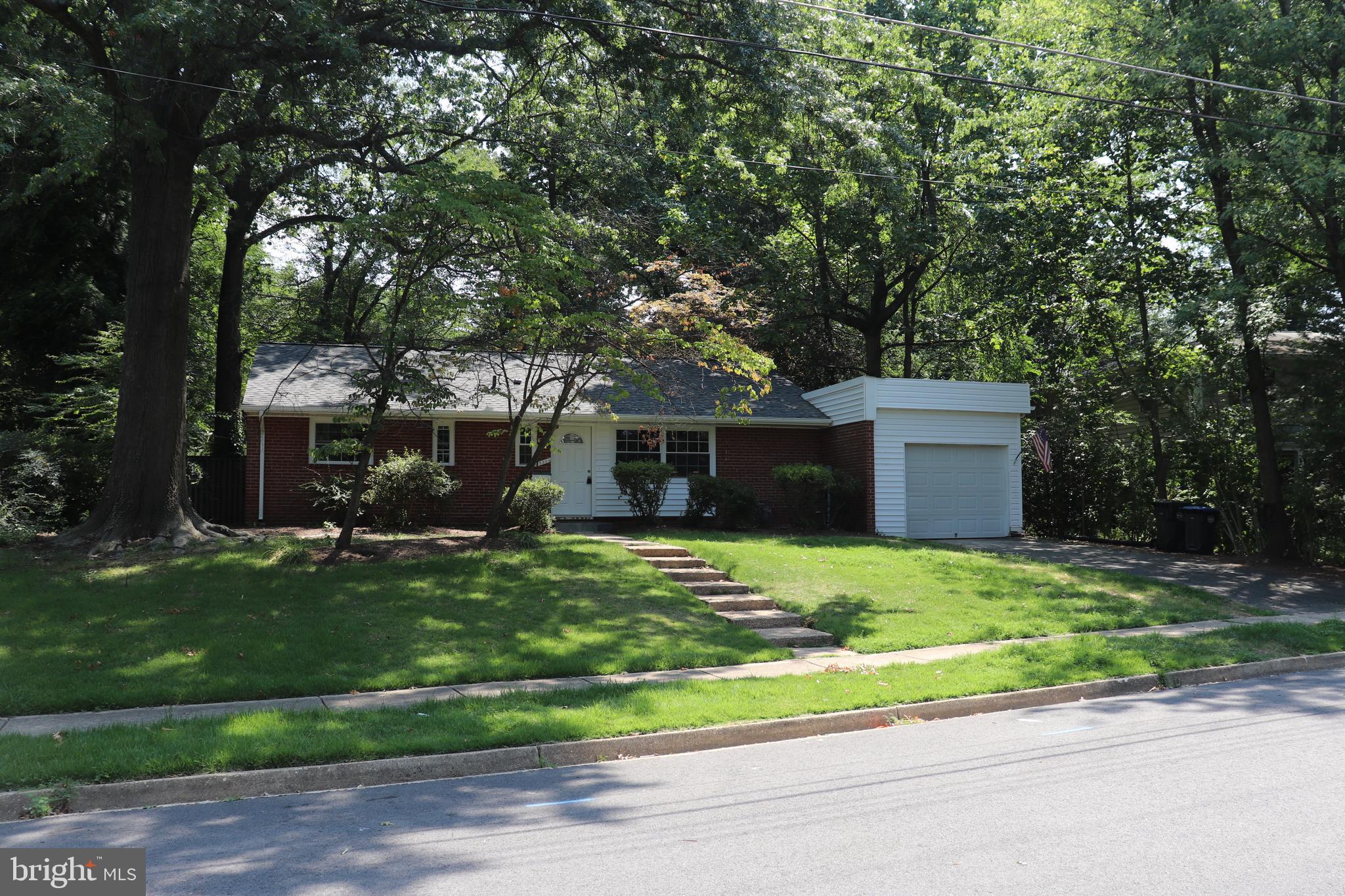 5504 Hinton Street Springfield, VA 22151 - Photo 2 of 30