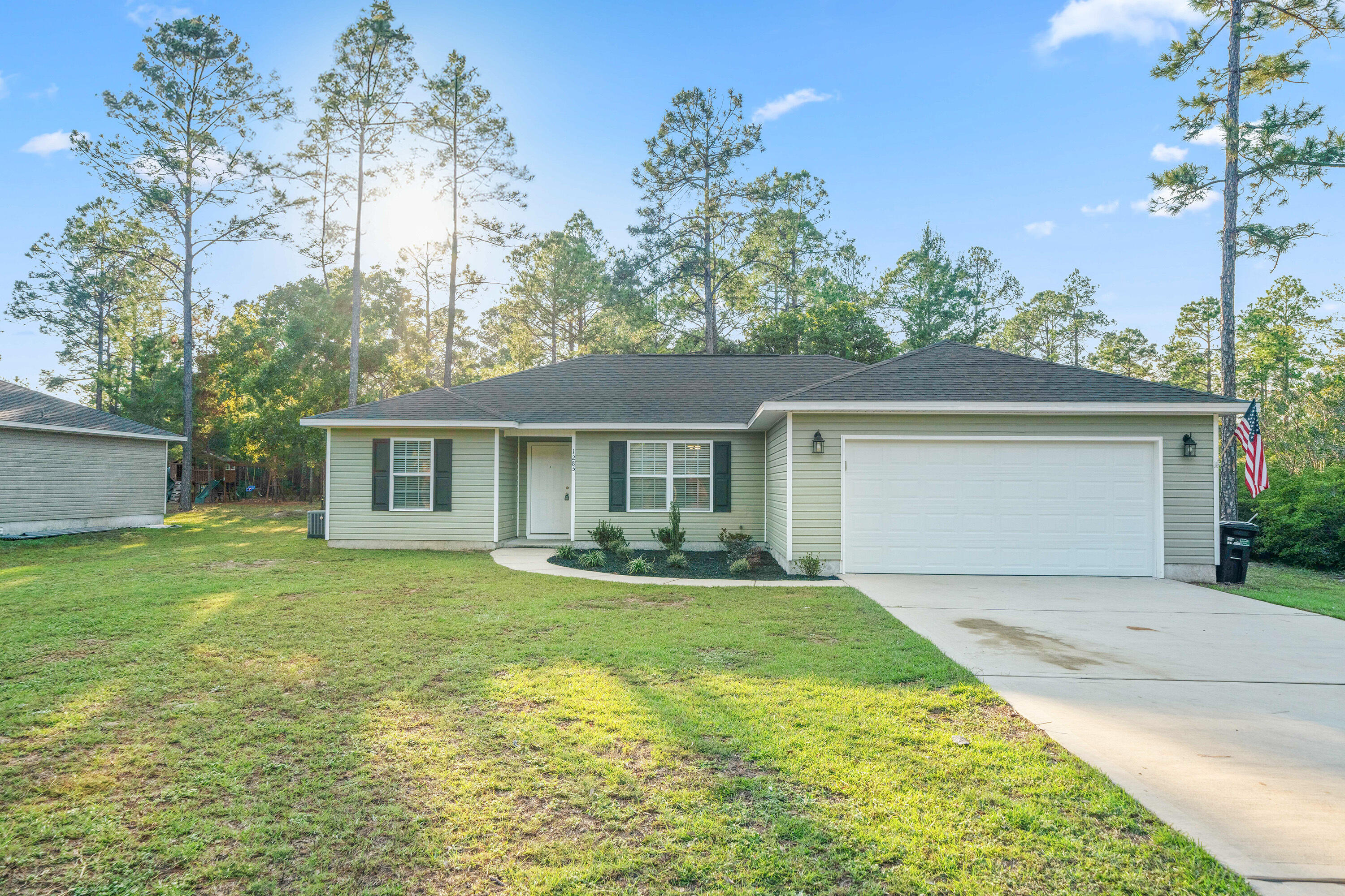 1285 Juniper Lake Road DeFuniak Springs, FL 32433 - Photo 3 of 29 DSC00947