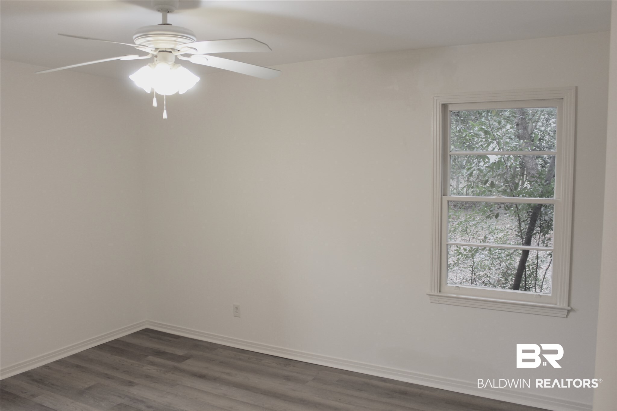 201 Glen Oaks Road Mobile, AL 36608 - Photo 13 of 21 Master Bedroom