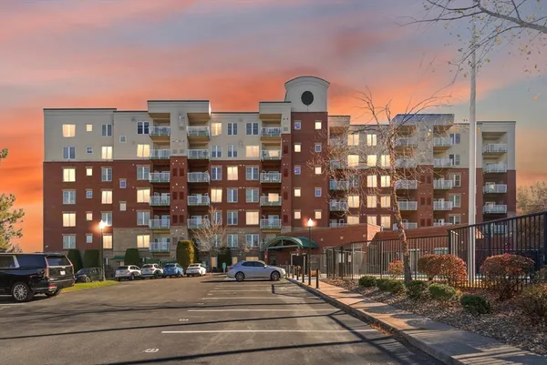 $559,900 | 36 Village Middleton Ma, Unit 506, Middleton, MA 01949