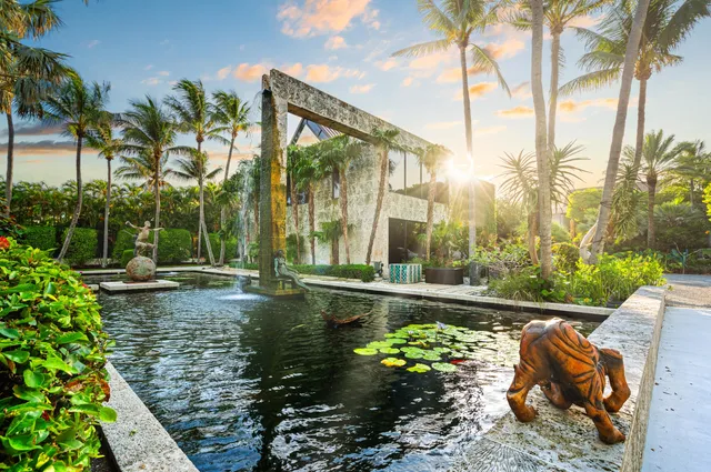 $38,500,000 | 880 South Ocean Boulevard, Manalapan, FL 33462