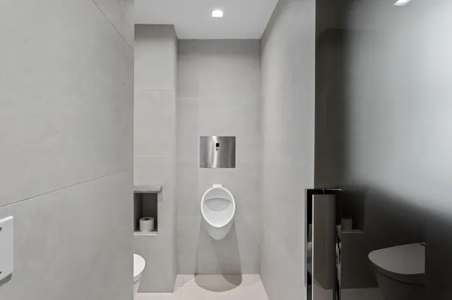 $38,500,000 | 880 South Ocean Boulevard, Manalapan, FL 33462