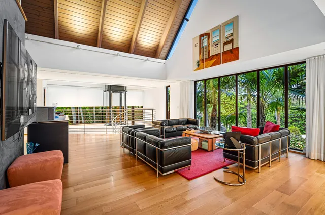 $38,500,000 | 880 South Ocean Boulevard, Manalapan, FL 33462