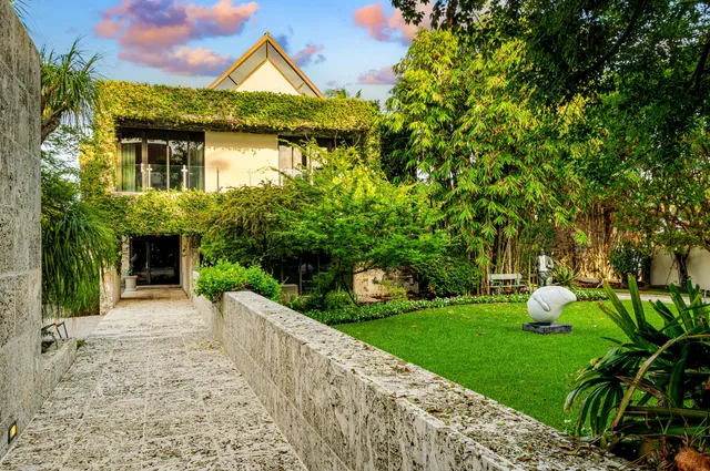 $38,500,000 | 880 South Ocean Boulevard, Manalapan, FL 33462