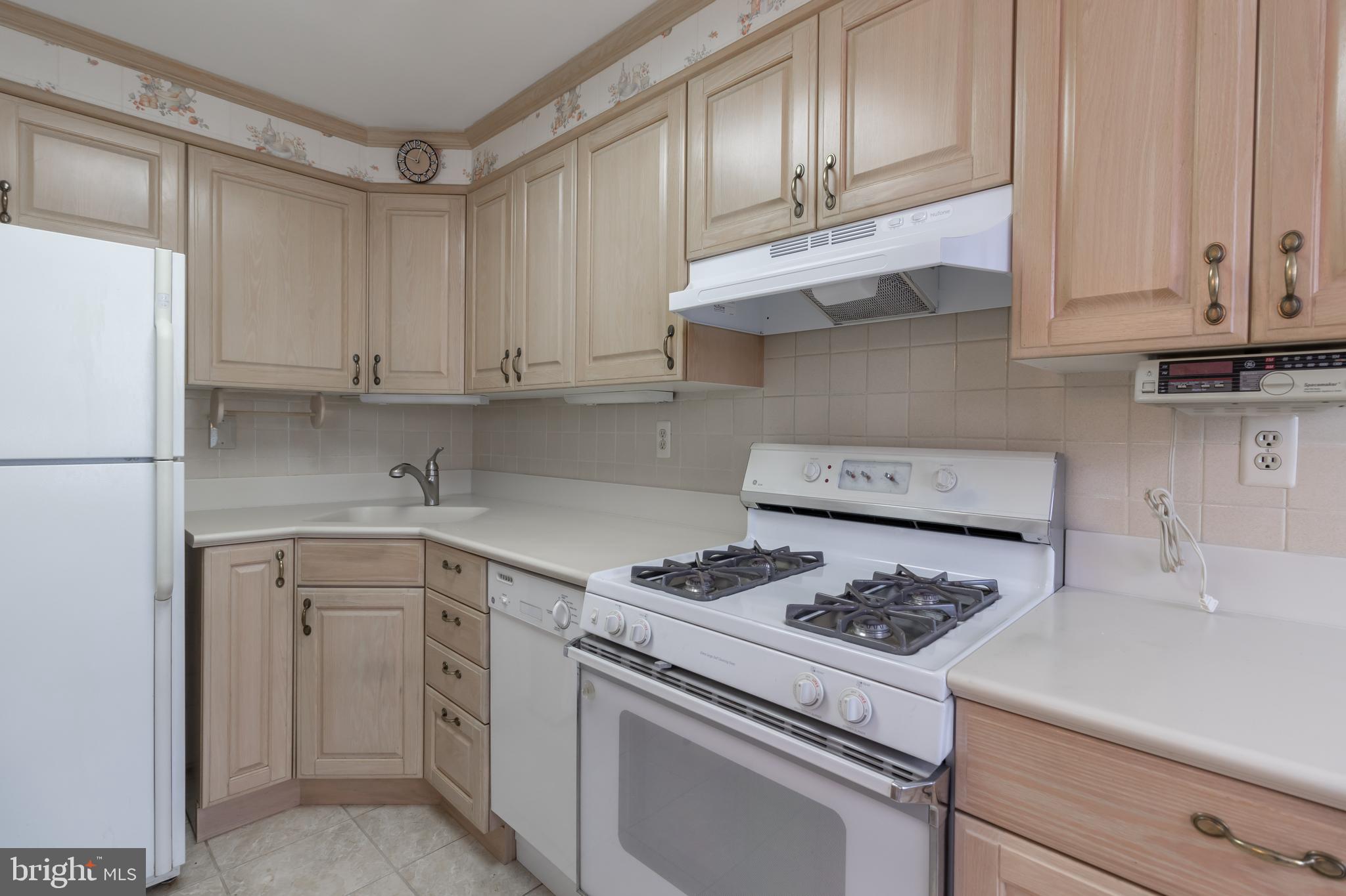 326 Rively Avenue Collingdale, PA 19023 - Photo 8 of 22 Gallery Image 8